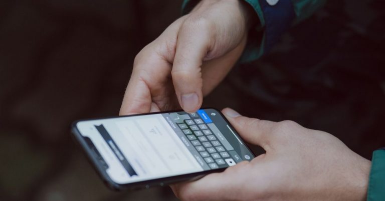 smartphone-mains