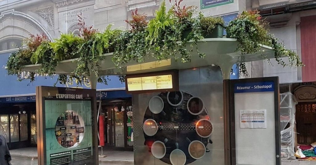 cafe-royal-marketing-outdoor