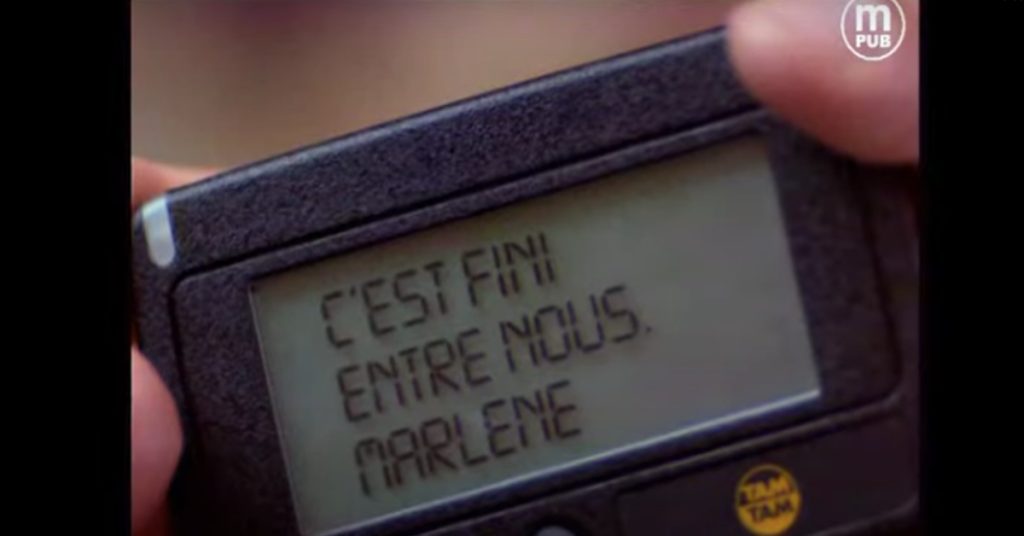 ecran-telephone-doigts