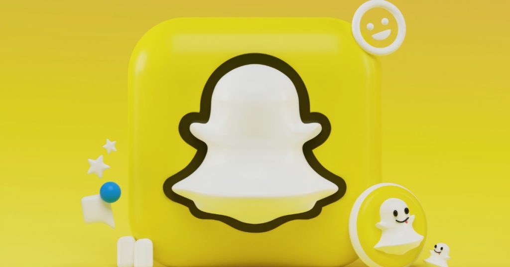 fond-jaune-logo-snapchat-1ere-application-mobile-france