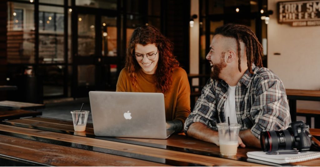 top-20-tweets-community-managers-interview-iseg