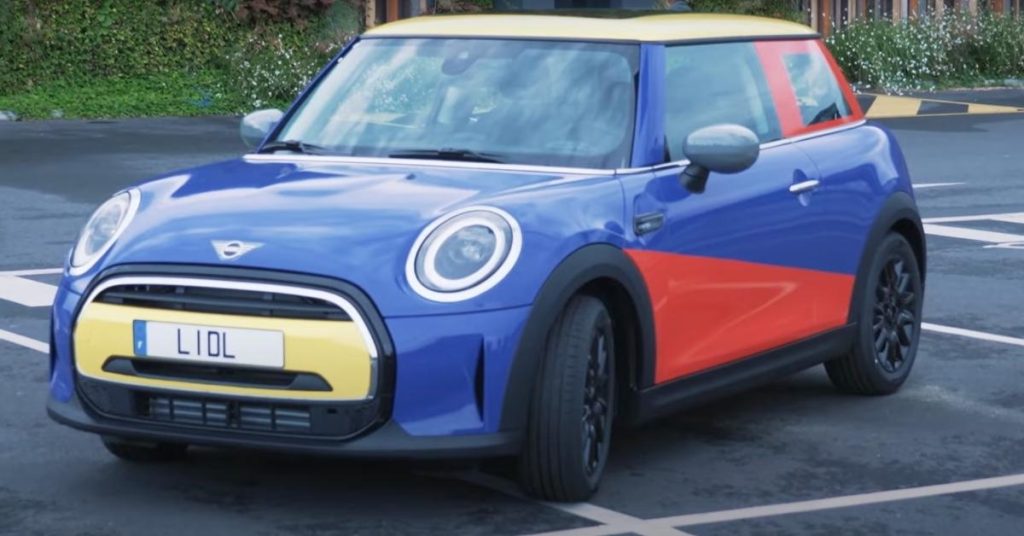 marcel-lidl-modele-voiture-couleurs-baskets