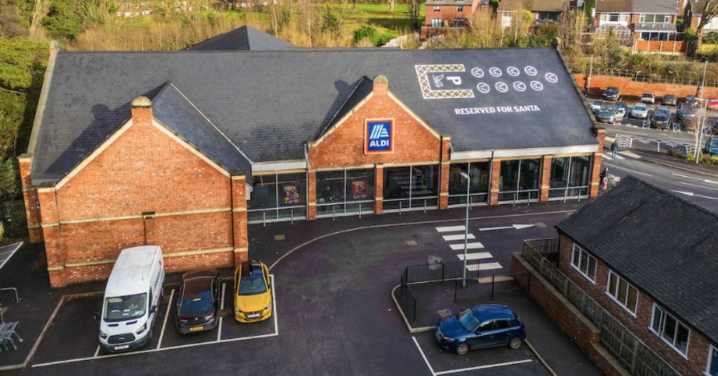 santa-claus-place-parking-aldi