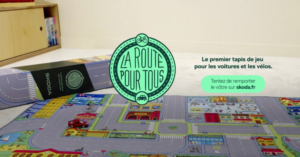 jupdlc-skoda-tapis-de-jeu-voiture-vélo-partage-route