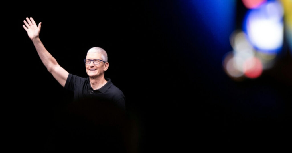 Surprise chez Apple, Tim Cook remplacé à la direction après 15 ans de mandat